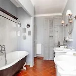 Chateau Sainte Cecile D'hotes / In Castle Chateau Sainte Cecile Bed & Breakfast