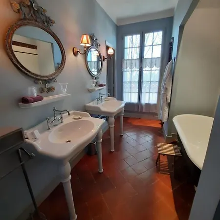 Chateau Sainte Cecile D'hotes / In Castle Chateau Sainte Cecile Bed & Breakfast *