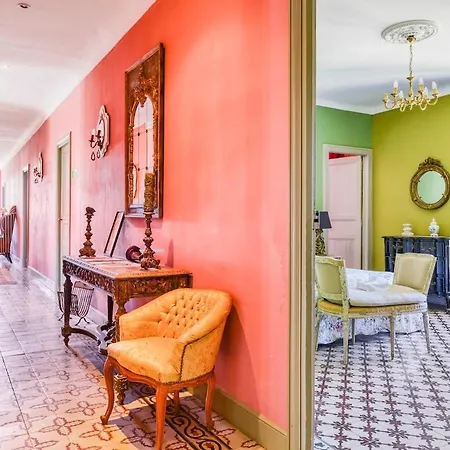 Bed & Breakfast Chateau Sainte Cecile D'hotes / In Castle Chateau Sainte Cecile