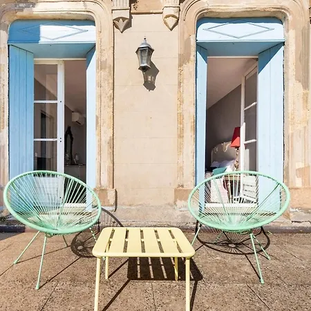 Chateau Sainte Cecile D'hotes / In Castle Chateau Sainte Cecile *