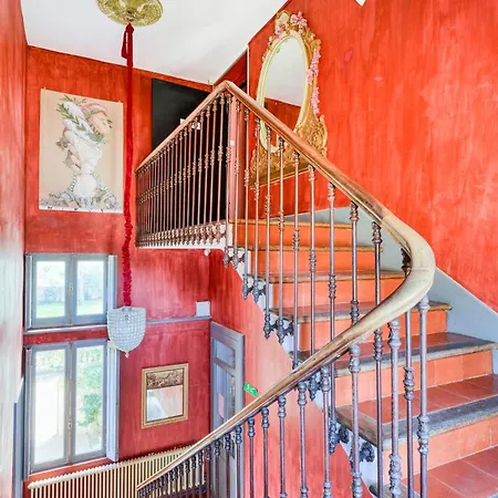 Bed & Breakfast Chateau Sainte Cecile D'hotes / In Castle Chateau Sainte Cecile