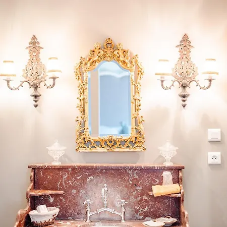 Bed & Breakfast Chateau Sainte Cecile D'hotes / In Castle Chateau Sainte Cecile