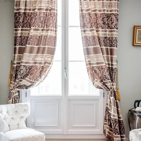 Chateau Sainte Cecile D'hotes / In Castle Chateau Sainte Cecile Bed & Breakfast