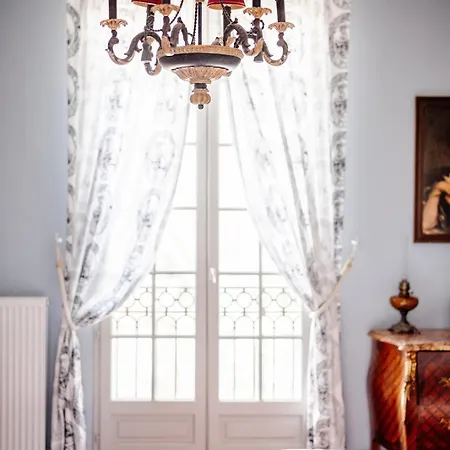 Chateau Sainte Cecile D'hotes / In Castle Chateau Sainte Cecile Bed & Breakfast